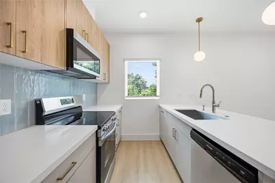 5408 San Jose Street #B2, Houston, TX 77020 - Photo 9