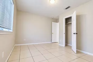 7015 Biton Dr, Houston, TX 77083 - Photo 15
