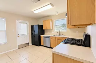 7015 Biton Dr, Houston, TX 77083 - Photo 7