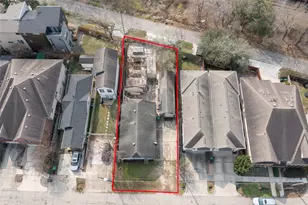 5229 Eigel St, Houston, TX 77007 - Photo 1