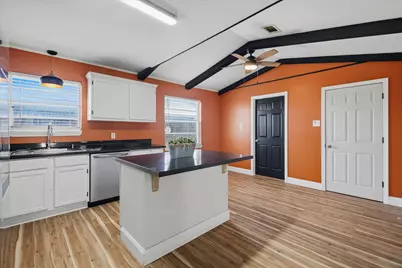 5685 Theresa Street, Beaumont, TX 77705 - Photo 9