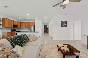 714 Allana Ln, Alvin, TX 77511 - Photo 3