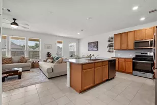 714 Allana Ln, Alvin, TX 77511 - Photo 9