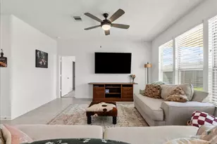 714 Allana Ln, Alvin, TX 77511 - Photo 5