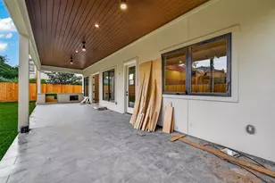 316 W 30th St, Houston, TX 77018 - Photo 47