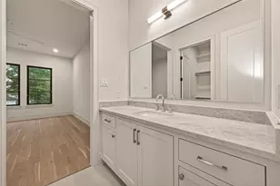 316 W 30th St, Houston, TX 77018 - Photo 39