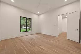 316 W 30th St, Houston, TX 77018 - Photo 35