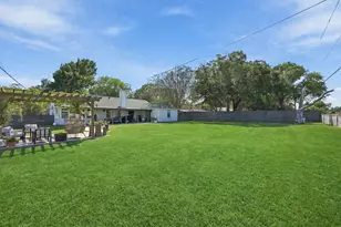 100 N Oak Dr, Columbus, TX 78934 - Photo 29