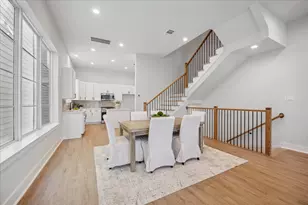 1033 W 17th St, Houston, TX 77008 - Photo 11