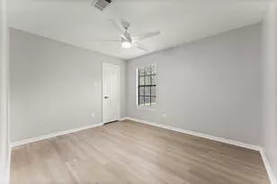 105 Eagle Rock Cir, The Woodlands, TX 77381 - Photo 35