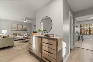 105 Eagle Rock Cir, The Woodlands, TX 77381 - Photo 5