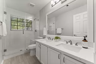 105 Eagle Rock Cir, The Woodlands, TX 77381 - Photo 31