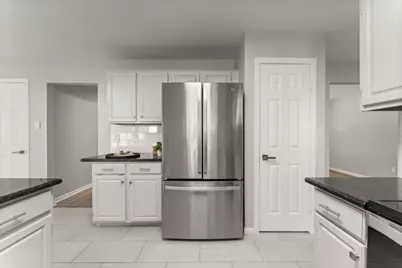 105 Eagle Rock Circle, The Woodlands, TX 77381 - Photo 13