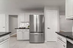 105 Eagle Rock Cir, The Woodlands, TX 77381 - Photo 13