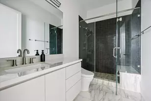 2727 Kirby Dr, Houston, TX 77098 - Photo 19