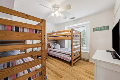 13723 Pirates Beach Boulevard, Galveston, TX 77554 - Photo 11