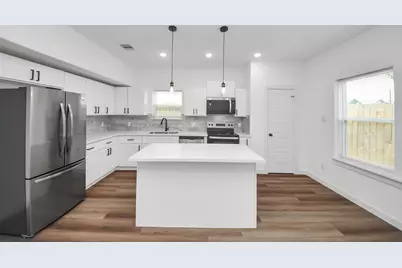 8021 Birmingham Street #B, Houston, TX 77028 - Photo 9