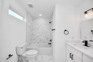 8021 Birmingham St, Houston, TX 77028 - Photo 27