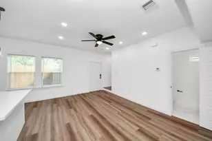 8021 Birmingham St, Houston, TX 77028 - Photo 13
