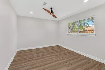 5026 Court Road, Houston, TX 77053 - Photo 9
