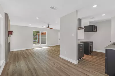 5026 Court Road, Houston, TX 77053 - Photo 7
