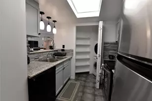 3525 Sage Rd, Houston, TX 77056 - Photo 9