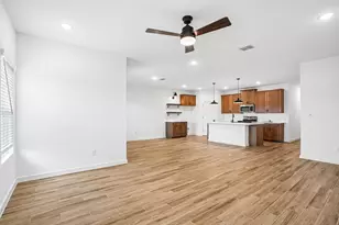 7926 Jade Crst Dr, Angleton, TX 77515 - Photo 17