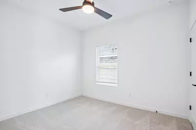 7926 Jade Crest Drive, Angleton, TX 77515 - Photo 31