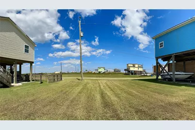 118 Nesmith Place, Surfside Beach, TX 77541 - Photo 3
