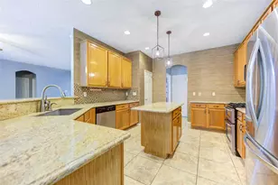 19722 Creekshore Dr, Katy, TX 77449 - Photo 11