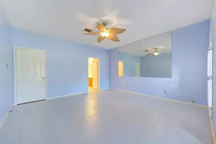 19722 Creekshore Dr, Katy, TX 77449 - Photo 17