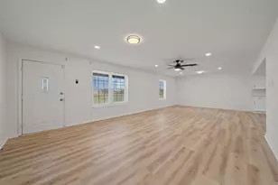 2503 57th St, Galveston, TX 77551 - Photo 9