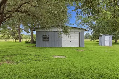 17261 County Line Road, Winnie, TX 77665 - Photo 27