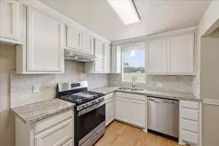 17261 County Line Rd, Winnie, TX 77665 - Photo 9