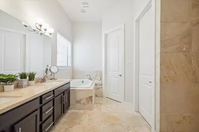52 N Hutcheson Street, Houston, TX 77003 - Photo 11