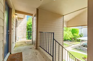 7098 N Holiday Dr, Galveston, TX 77550 - Photo 5
