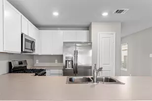 21826 Hickory Spgs Ct, New Caney, TX 77357 - Photo 7