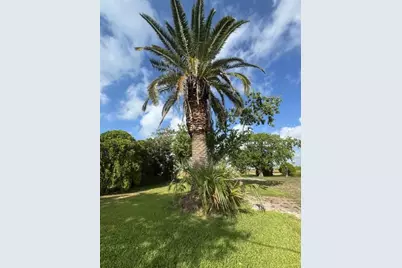 93 Second Street, Palacios, TX 77465 - Photo 11