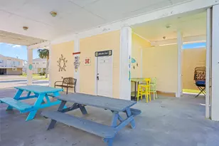 933 Westview, Crystal Beach, TX 77650 - Photo 27