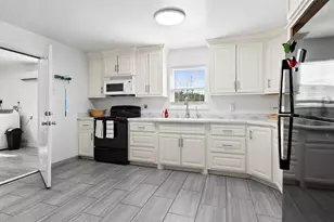 11723 County Rd 458, Angleton, TX 77515 - Photo 9