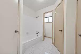 10726 Village Trail Dr, Houston, TX 77065 - Photo 25