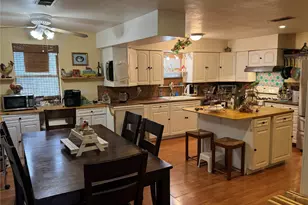 3421 Colorado Ave, Dickinson, TX 77539 - Photo 1