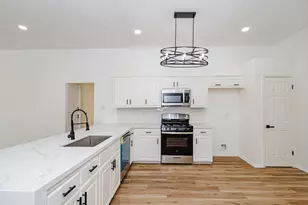 3718 Brighton Ln, Pearland, TX 77584 - Photo 7