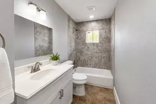 10739 Dulcimer St, Houston, TX 77051 - Photo 9