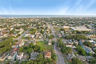 3427 Avenue L, Galveston, TX 77550 - Photo 27