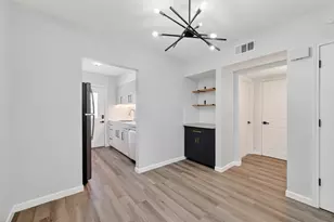 1811 Stoney Brook Dr, Houston, TX 77063 - Photo 5