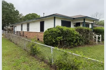 3215 Worcester Street, Beaumont, TX 77705 - Photo 3