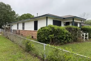 3215 Worcester St, Beaumont, TX 77705 - Photo 3