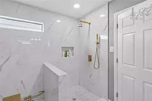 7015 Falling Cherry Pl, Houston, TX 77049 - Photo 13