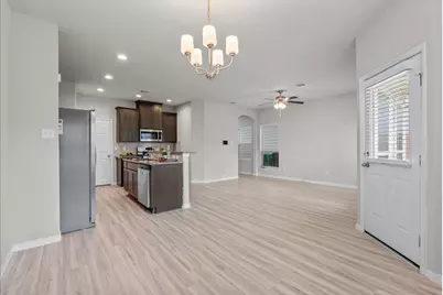 13310 Colina Meadows Lane, Houston, TX 77048 - Photo 9